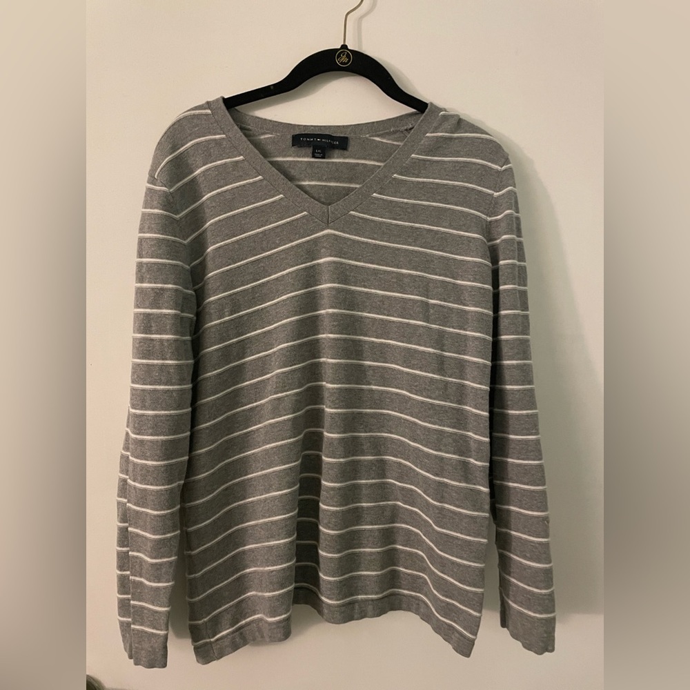 Tommy Hilfiger sweater size L